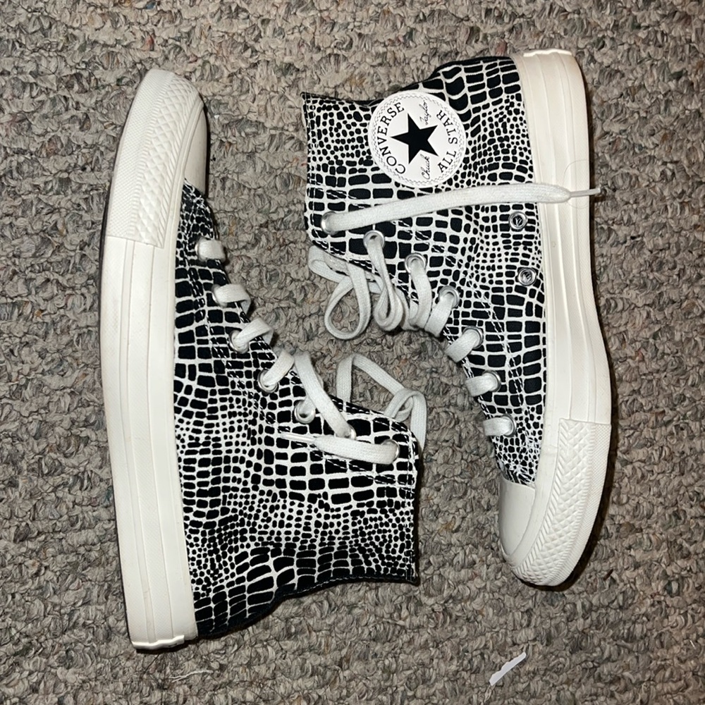 Velvet printed converse